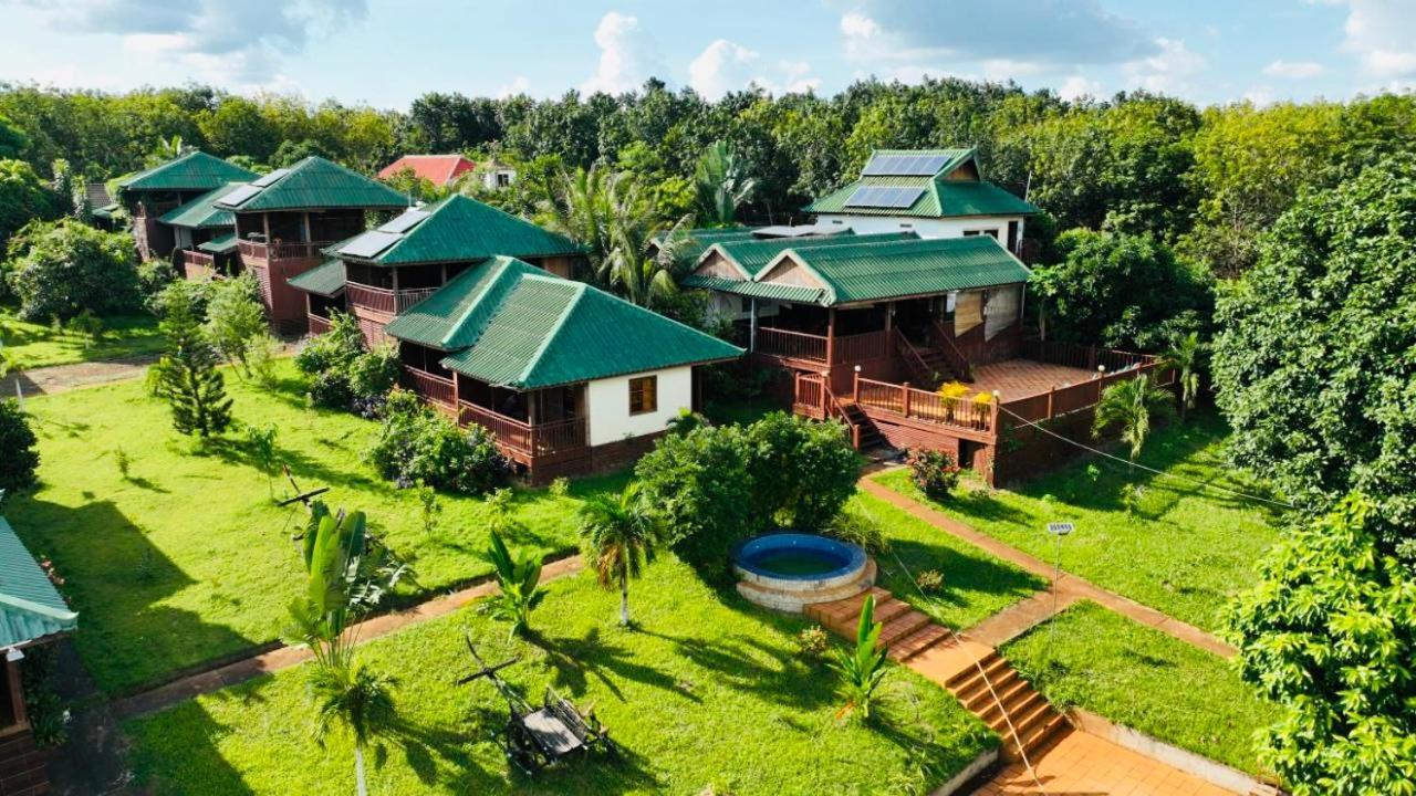 Ratanakiri Paradise Hotel & Restaurant Banlung Exterior foto